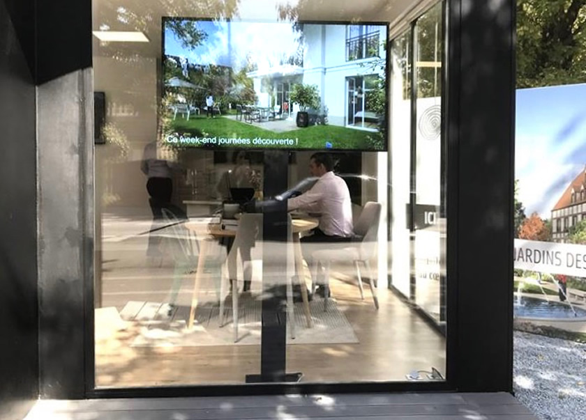 Ecran vitrine agence immobilière